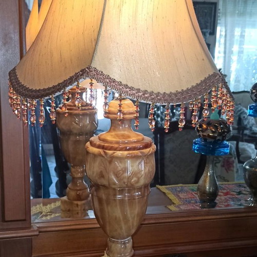 Vintage alabaster lamp very old, height 68 cm, very good condition