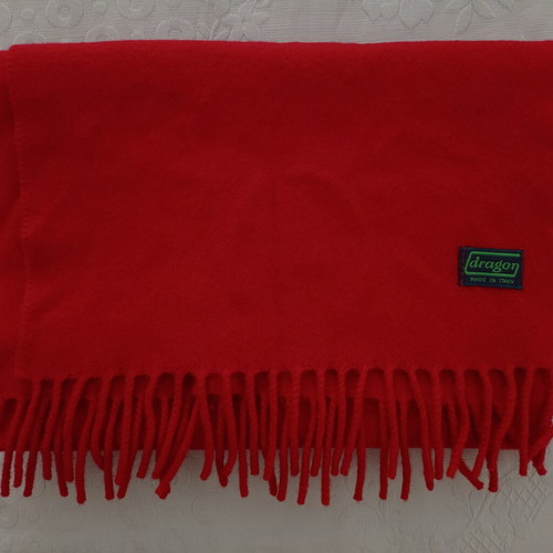 Dragon Italian wool scarf like new, red, very warm