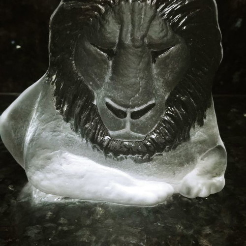 Royal Krona Mats Jonasson Sweden paperweight new, full lead crystal 70s