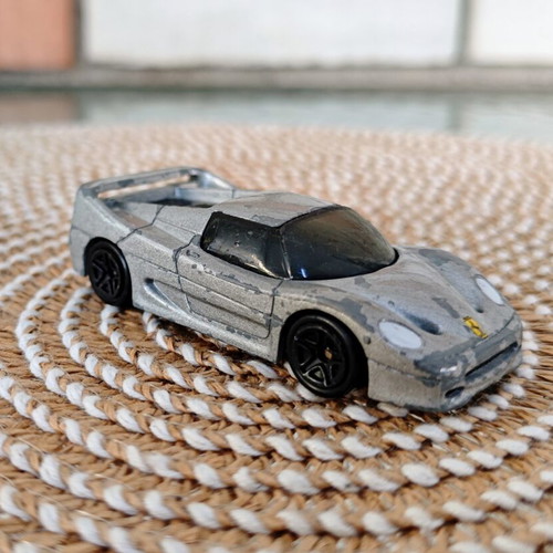 Matchbox Ferrari F50 1995 diecast car used, scale 1:59 by Mattel