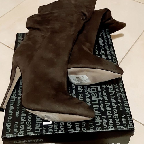 Fullah Sugah high heel boots, size 39, khaki suede