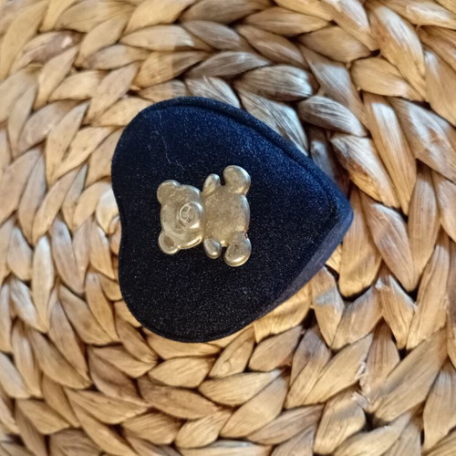 Small vintage jewelry box like new