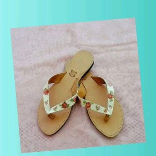 Leather sandals handmade with flowers new, brown