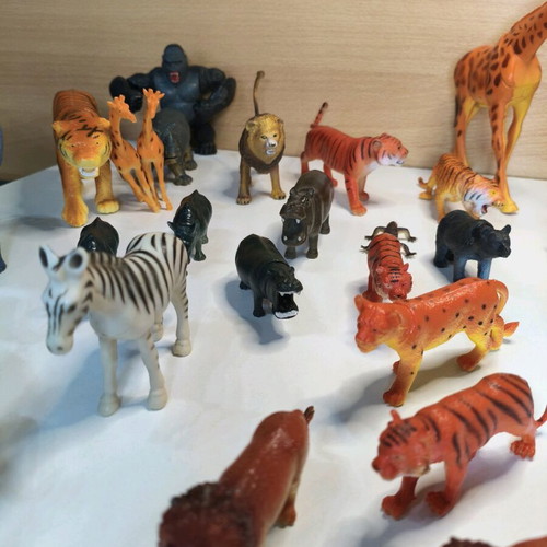 Educational jungle and savanna animals like new, over 40 pieces