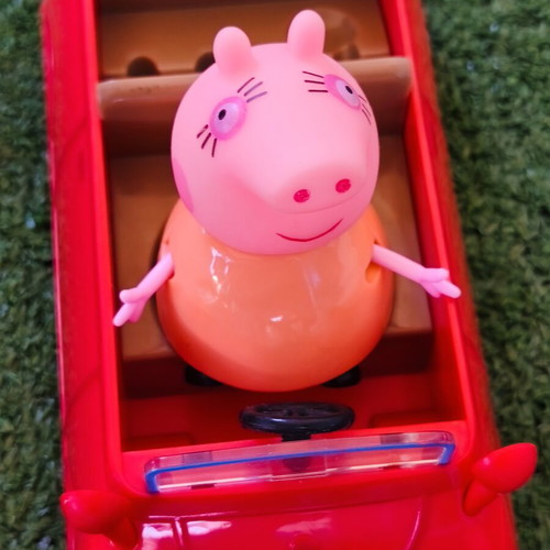 Peppa Pig Car with 3 Collectible Figures like new