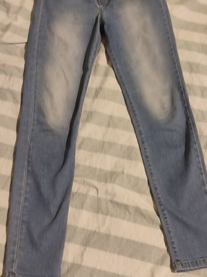 Light Blue Jeans size 28 like new with faded look