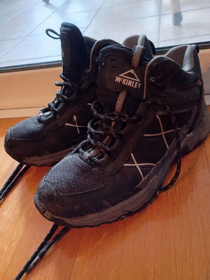 Mc Kinley hiking boots used, size 37, with wear