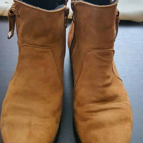 Suede ankle boots used, size 36, camel color