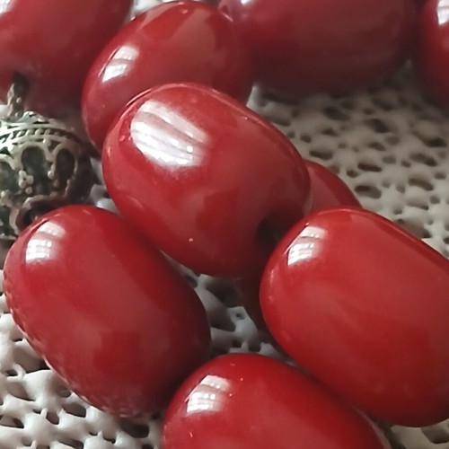 Old bakelite komboloi, 30 cm, 35 grams, 22 beads