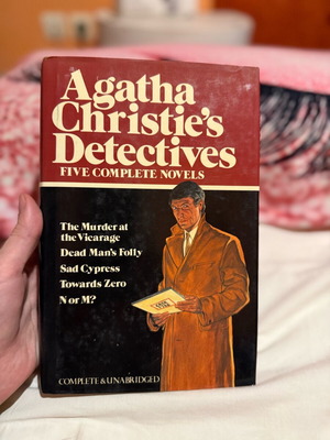 Agatha Christie’s Detectives Five Complete Novels hardcover like new