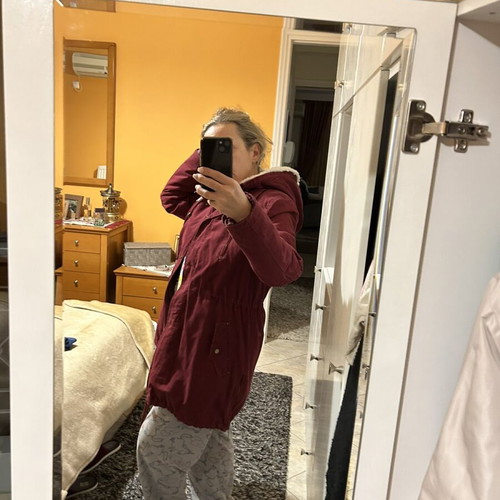 Long women's jacket used burgundy with removable fur lining