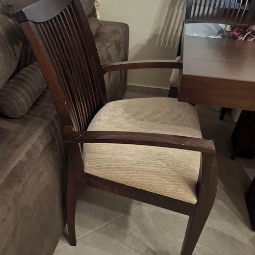 Dining set with 6 chairs like new