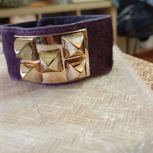 Purple cuff bracelet like new with gold details