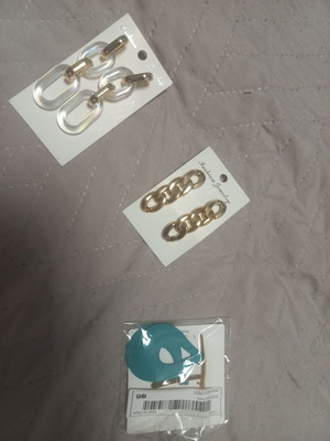 Dangling earrings new