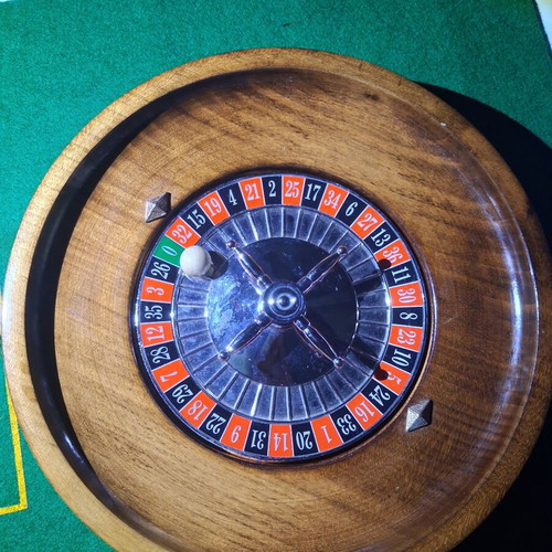 Home Casino Compact roulette wooden with aluminum case like new