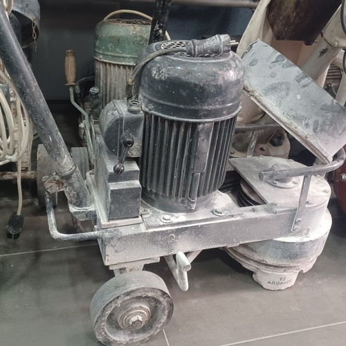 Tzanidis 2hp floor machine and Raimondi Maxititina 1.5hp parquet machine
