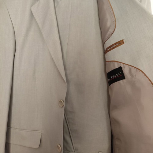 Pier Ferri suit new, beige, jacket size 52 trouser size 48