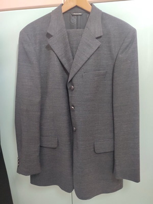 Men's suit gray like new, size L