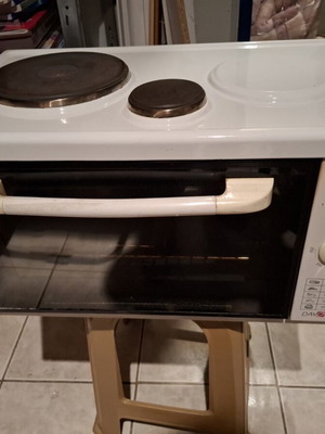 Φουρνάκι με 2 μάτια μεταχειρισμένο, απόλυτα λειτουργικό