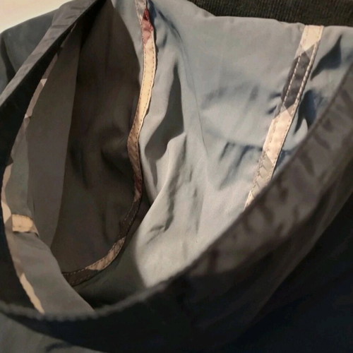 Burberry kids thin jacket 4Y 104cm dark blue, like new