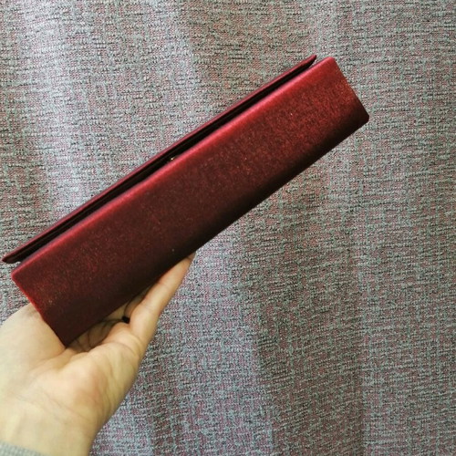 Evening bag like new, burgundy, handheld with strap