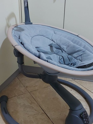 Relax Maxi Cosi baby bouncer like new with music and motion