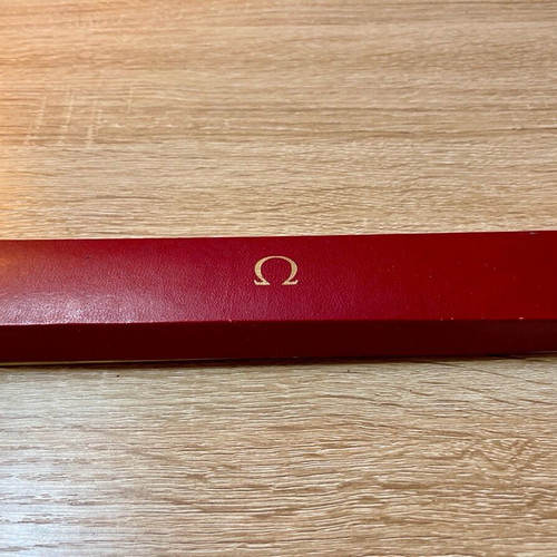 Omega vintage box like new