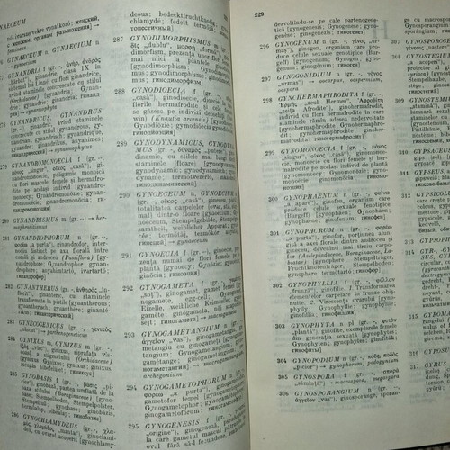 Multilingual Botanic Dictionary used in 7 languages