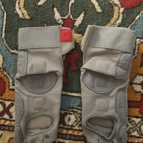 Daedo Taekwondo gloves used, like new