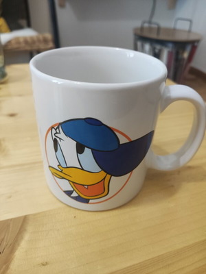 Donald and Daisy Mug like new