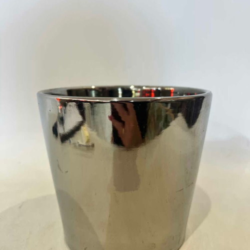 Flowerpot with reflective matte finish used, 12x13 cm