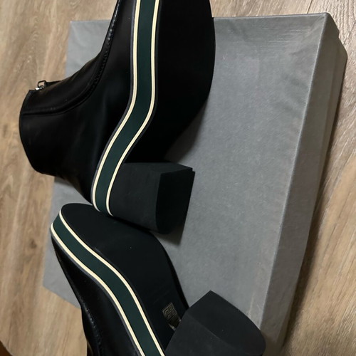 Paloma Barceló black ankle boots with green stripe new