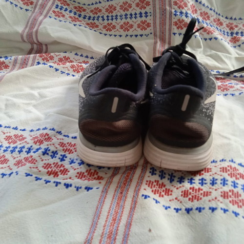 Nike athletic shoes size 40 used, black and grey