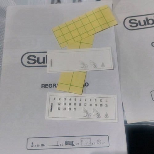 Subbuteo set Real Madrid like new with 2 teams and pitch