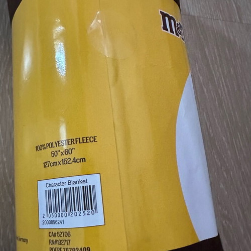 M & m’s fleece blanket 127 x 152.4cm new