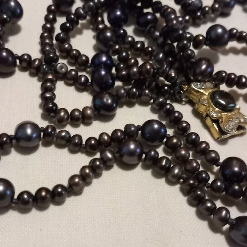 Black Pearls Necklace like new, about 400 small and 50 large pearls