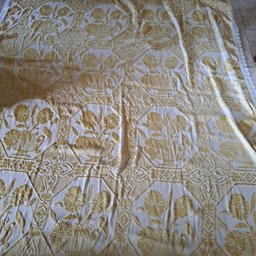 Quilt used, ask for dimensions