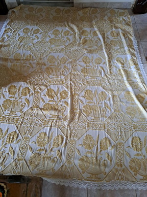 Quilt used, ask for dimensions