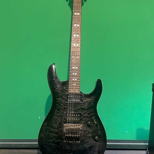Dean Vendetta 4F Black Quilt guitar like new (2010)