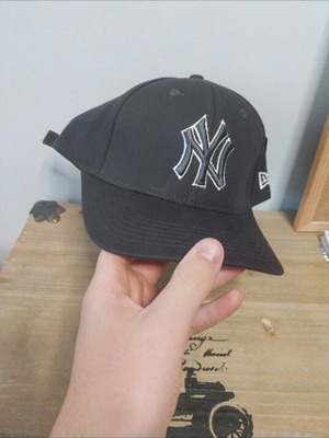 New Era cap new, black and gray