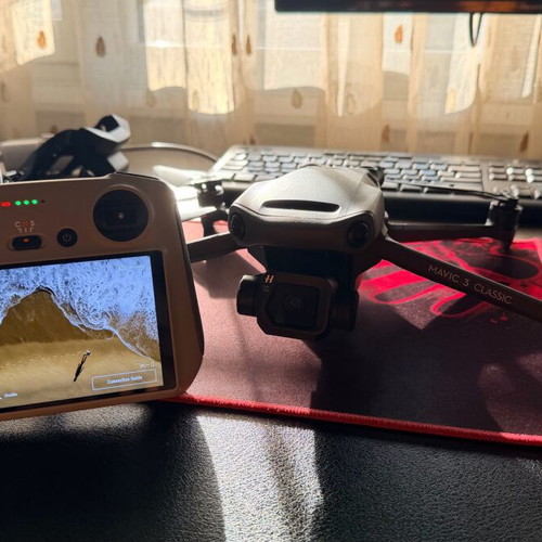 DJI Mavic 3 Classic with controller and carrying case like new