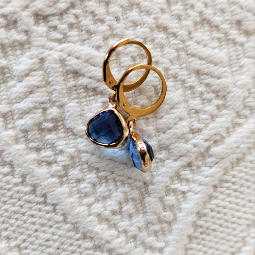 Steel hoop earrings with blue petrol crystal new