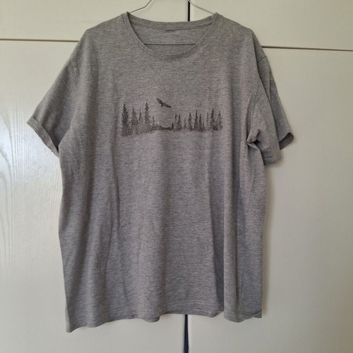 Men's gray T-shirt XL with forest print used, 100% cotton