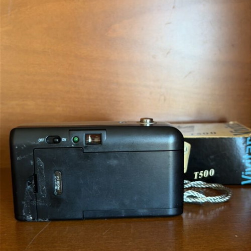 Vivitar T500 35mm Film Camera used with Built-in Flash