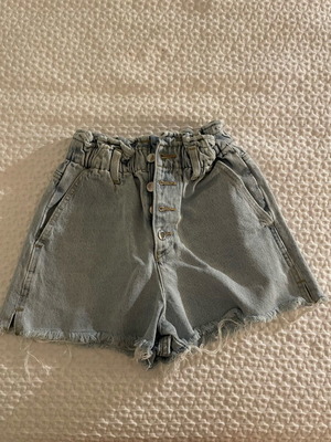 Zara shorts like new, size XXS