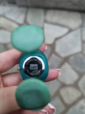 Lee watch used, battery needed