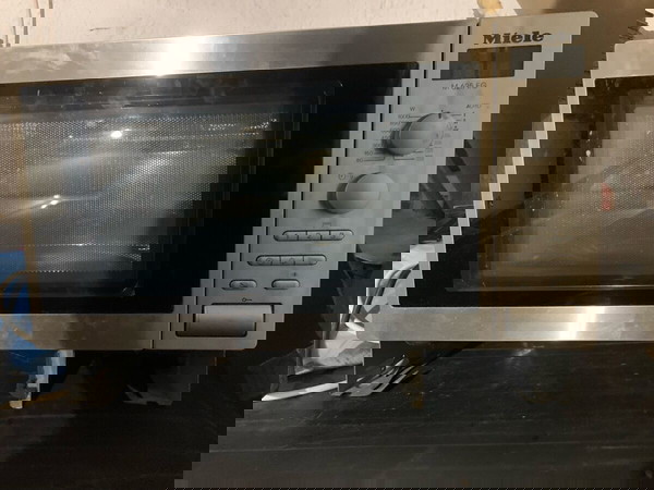 Φουρνάκι μικροκυμάτων Miele  M625 eg