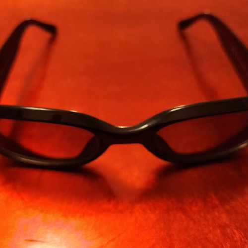 Max Mara sunglasses like new, black vintage style