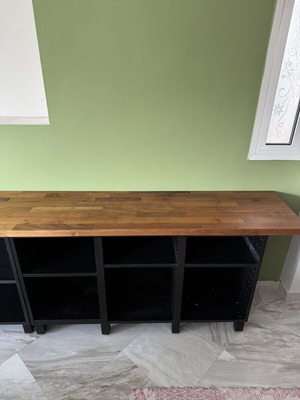 Shelving units, small x3 and large x2, wood