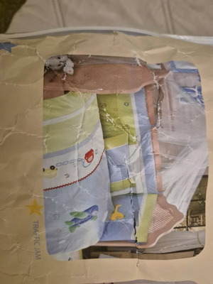 Palamaiki baby bedding set like new with sheet, pillow, mosquito net and frame